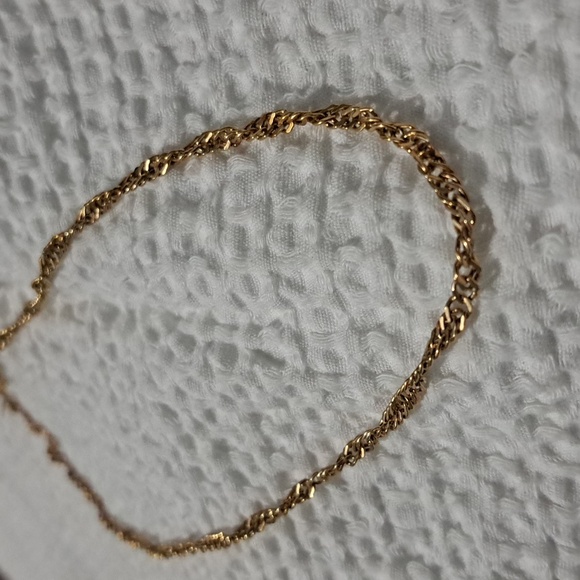 Gold Twisted Rope Chain Necklace - Picture 2 of 3